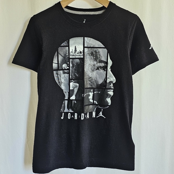 Nike Air Jordan XV Kids Black & White Graphic T-Shirt - Picture 6 of 16